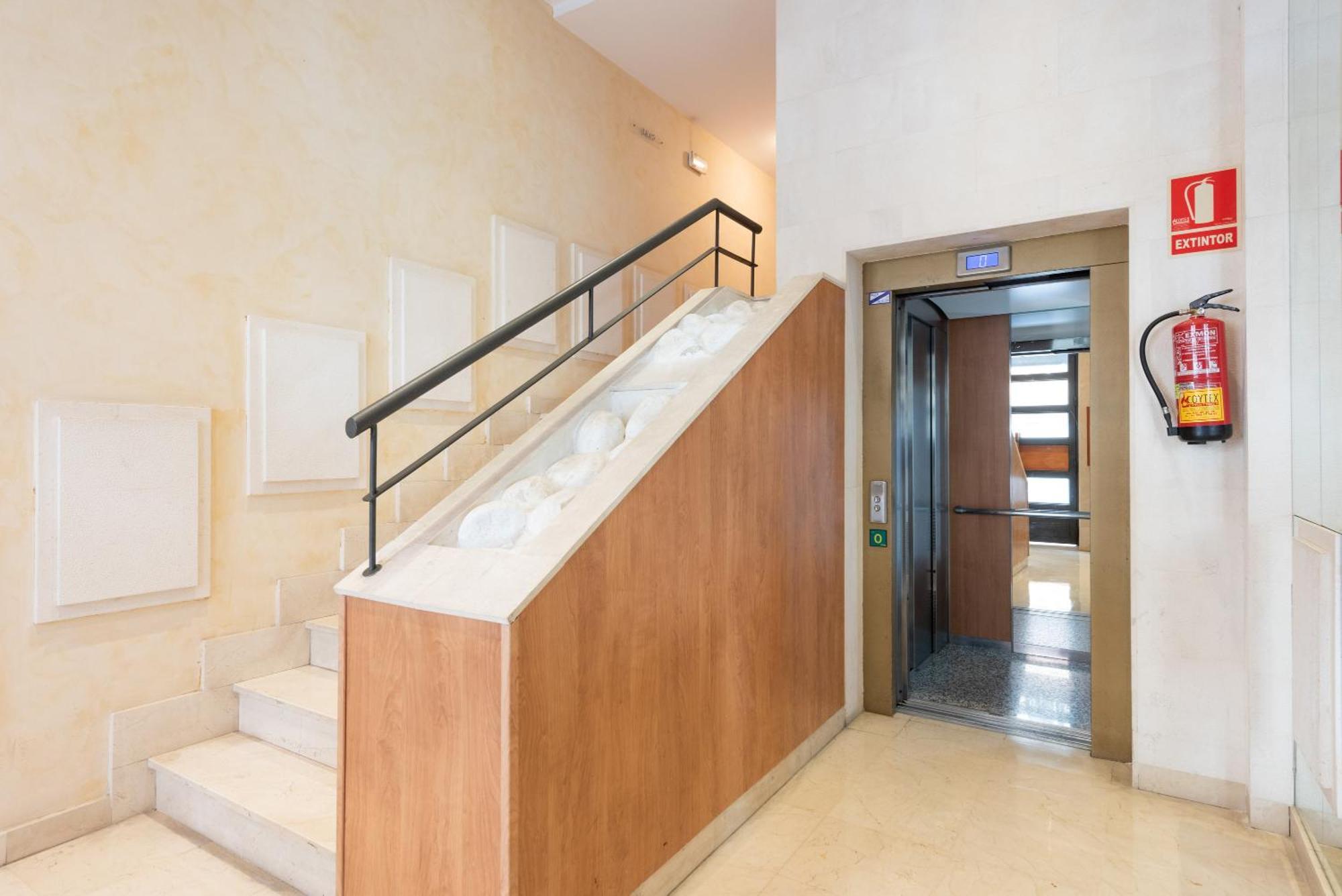 El Atico De La Montana Apartment Malaga Luaran gambar